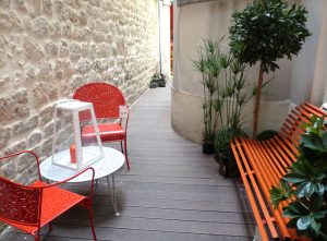 Boutique Fermob Paris - salon de jardin design en métal et en couleurs